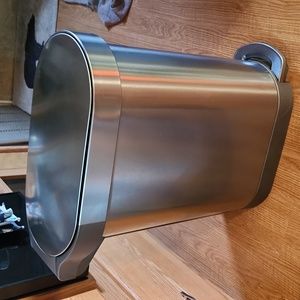 Simple Human trash can